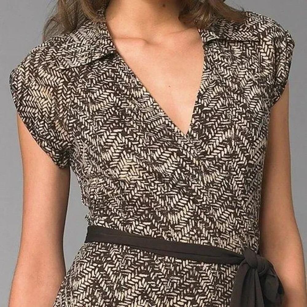 DVF Diane von Furstenberg Delphine Wrap Dress Brown Cap Sleeve Knee V Neck 10